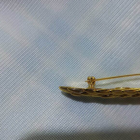 Chanel Gold Wheat Ear Brooch - Picture 6 of 7